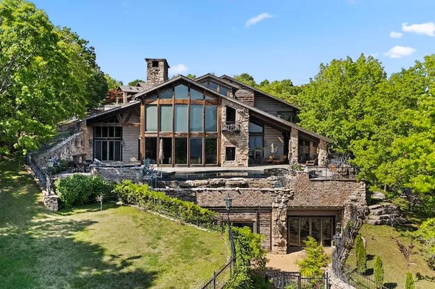 Hillside estate exterior real estate photography in Branson, MO